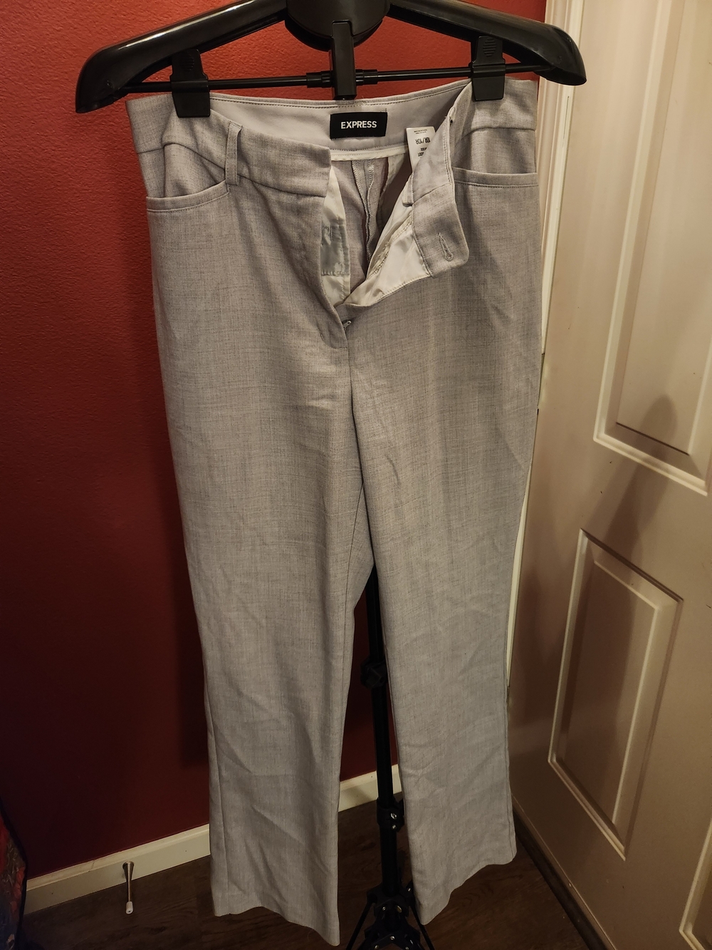Express Women's Light Gray Straight-Leg Jeans